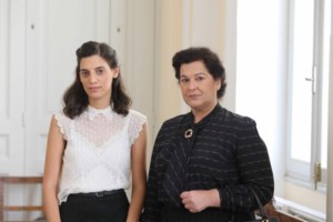 Άγριες Μέλισσες - spoiler: Η Ελένη πέφτει θύμα βιασμού και μένει έγκυος από τον βιαστή της