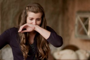 "Άγριες Μέλισσες"-Tο αποχαιρετιστήριο σημείωμα των δημιουργών: Ένα ταξίδι που μας άλλαξε πολύ - εικόνα 2