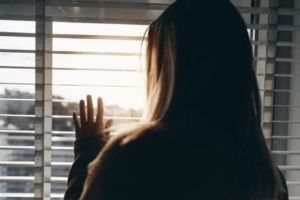 Θεσσαλονίκη: Σοκάρει η εικόνα του 16χρονου από την επίθεση με σωλήνα – "Ήταν μέσα στα αίματα" - εικόνα 2