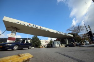Θεσσαλονίκη: Σε κρίσιμη κατάσταση παραμένει η 17χρονη που έπεσε από τον πρώτο όροφο του "Παπανικολάου"