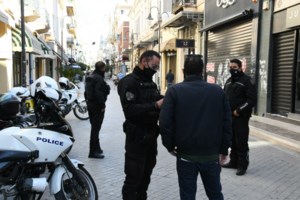 Εφιαλτική πρόβλεψη Σαρηγιάννη για 9.000 κρούσματα τον Δεκέμβριο - "Τα μέτρα δεν θα λειτουργήσουν άμεσα"