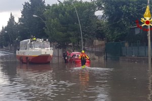 Σάλος για τον Μπάμπη Παπαδημητρίου: "Oι πλημμύρες στη Γερμανία είναι τιμωρία από τον Θεό - Μας κούναγαν το δάχτυλο" - εικόνα 2