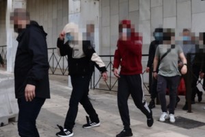 Λυγγερίδης: Πώς οι αρχηγοί στρατολογούν και "οπλίζουν" τους "μικρούς" - Τι κατέθεσαν οι τρεις προστατευόμενοι μάρτυρες - εικόνα 2