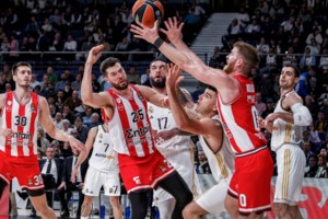 Ολυμπιακός – Άλμπα Βερολίνου 101-87: Με "καυτό" Κάνααν και εκρηκτικό Ράιτ την 13η νίκη