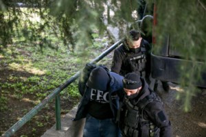 Οπαδική βία: Βαρύ κατηγορητήριο για εγκληματική οργάνωση με αρχηγό μια 27χρονη - Δικογραφία με 18 αδικήματα