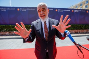 Σόκαρε ο Ράμα στο Μαυροβούνιο: "Τρία πράγματα δεν μπορείς να προβλέψεις, τον Θεό, το σεξ και την ΕΕ" - εικόνα 2