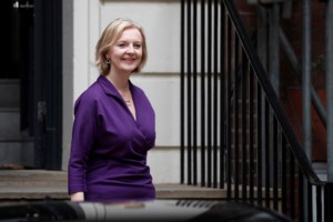 Σκωτία: Η βασίλισα Ελισάβετ με μπαστουνάκι, έδωσε την εντολή σχηματισμού κυβέρνησης στη νέα πρωθυπουργό Λιζ Τρας [φωτο] - εικόνα 5