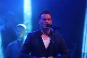 Survivor: Πανικός με την άφιξη του Λάμπρου Κωνσταντάρα και της Αθηνάς Ευμορφιάδη στο αεροδρόμιο [Βίντεο]