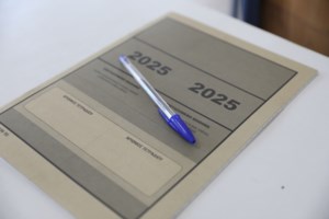 Πανελλήνιες 2025: Τελευταία εβδομάδα εξετάσεων με ειδικά μαθήματα και αγωνίσματα - Πότε ανακοινώνονται οι βαθμολογίες