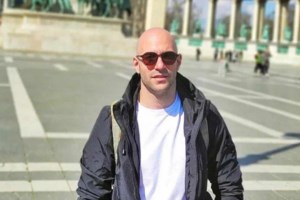 Κασσελάκης για τον 31χρονο αστυνομικό που πέθανε από φωτοβολίδα στου Ρέντη: Έπεσε θύμα της τυφλής οπαδικής βίας