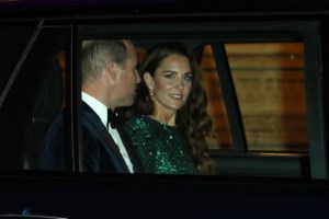 Το άθλιο photoshop που έβγαλε μάτι: Η οικογενειακή φωτογραφία των Ισπανών royals από το 2005 που ήταν ο ορισμός της γελοιότητας - εικόνα 9