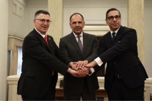 Στη Γενεύη Χριστοδουλίδης και Γεραπετρίτης για το Κυπριακό - Σήμερα και αύριο η άτυπη συνάντηση υπό τον Γκουτέρες