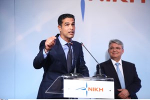 Νίκος Αναδιώτης: "Δεν υπάρχει τρίτο φύλο, να επανέλθει η μαθητική στολή - Βλέπω 14χρονες με ένα μπουστάκι μόνο"