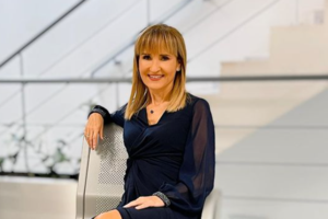 Ηθοποιός η Μάρα Ζαχαρέα: Η guest εμφάνιση στη νέα σειρά του Star, IQ 160 - Σε ρόλο που ξέρει καλά - εικόνα 3