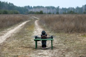 Νεκρός από έκρηξη βόμβας Ρώσος αξιωματικός που πήρε μέρος στην πολιορκία της Μαριούπολης: Του έστησαν ενέδρα [βίντεο] - εικόνα 2