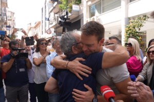 Οι δημοσιογράφοι που κάνει διευθυντές ο Κασσελάκης - Η Βούλα Κεχαγιά στην "Αυγή" και ο Αδάμ Γιαννίκος στο "Κόκκινο" - εικόνα 5