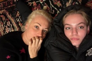 Πιστοποιητικό θανάτου Ναβάλνι: Πέθανε από "φυσικά αίτια" - Έδειξαν τη σορό του στη μητέρα του - Την πιέζουν για μυστική κηδεία - εικόνα 2