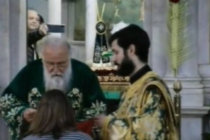 Σχηματίστηκαν δικογραφίες για τη Θεία Μετάληψη σε Κουκάκι και Κέρκυρα παρά την απαγόρευση - εικόνα 2