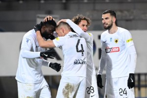 Ο Ολυμπιακός διέλυσε την ΑΕΚ με 6-0 κι "έκλεισε" θέση στον τελικό- Μαγεία από Πάλμα και Όρτα [βίντεο] - εικόνα 4