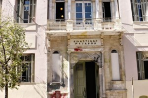 Νέος Κόσμος: Άγρια συμπλοκή μεταξύ 14άρηδων αλλά και των γονιών τους - Μπουνιές, κλωτσιές και όλοι εκτός εαυτού