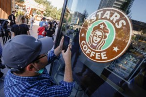 Ζαπορίζια: Ο Πούτιν προειδοποιεί τον Μακρόν - Οι βομβαρδισμοί μπορεί να οδηγήσουν σε τεράστια πυρηνική καταστροφή - εικόνα 2