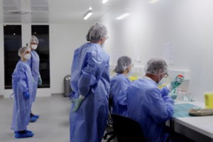 Πρόεδρος Ιατρικού Συλλόγου Θεσ/νικης: Έχουν γίνει 4.200.000 εμβολιασμοί σε επτά χώρες χωρίς σοβαρές επιπλοκές - εικόνα 2