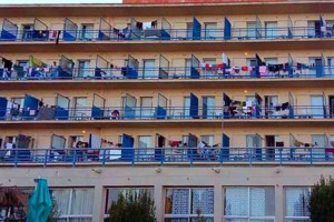 Σοκ στις Αχαρνές: Κρατούσε γυναίκες φυλακισμένες σε διαμέρισμα και τις εξέδιδε