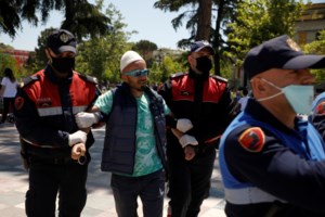 Μητσοτάκης σε πρόεδρο του Δημοκρατικού Κόμματος της Αλβανίας: Να προστατευτεί η ελληνική μειονότητα