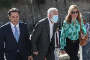 Δίκη Φιλιππίδη: Ένταση με τον Αλέξανδρο Μπουρδούμη - Εκρηξη του ηθοποιού που απειλεί με μήνυση - εικόνα 2