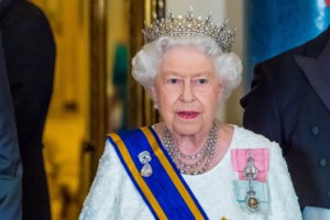 Πρόβα για βασιλιάς: Καταρρακωμένος ο Γουίλιαμ στην πρώτη εμφάνιση του Καρόλου στη θέση της Ελισάβετ - εικόνα 12