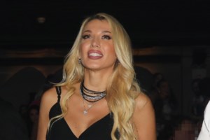 Δέσποινα Βανδή: Η εκρηκτική εμφάνιση στη σκηνή των MadWalk 2023 [Βίντεο]