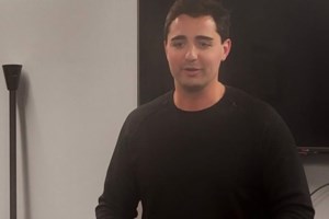 Πολιτικά παιχνίδια με τον εξαφανισμένο ομογενή Πέτρο Κρομμύδα: Πιθανό να νικήσει σε εκλογές αν και μάλλον είναι νεκρός