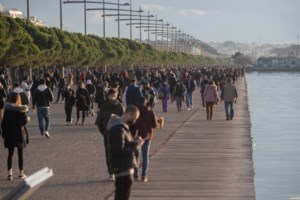Κορονοϊός: 516 νέα κρούσματα σήμερα - 27 θάνατοι και 300 διασωληνωμένοι - εικόνα 2