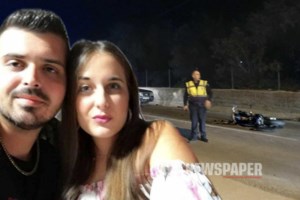 Βόλος: Ράγισαν και οι πέτρες στην κηδεία του νιόπαντρου ζευγαριού που σκοτώθηκε στο τροχαίο - Με μηχανές πήγαν οι φίλοι τους - εικόνα 4