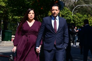 Ο Κυρανάκης έκανε αιφνιδιαστική επίσκεψη στους σταθμάρχες στη Λάρισα