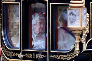 Η Ναόμι Κάμπελ ξεκίνησε ξανά τη δημοφιλή σειρά της "No Filter With Naomi" αλλά δεν μιλάει πια για μόδα και ομορφιά - εικόνα 2