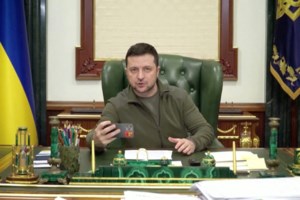 Χειρόγραφο μήνυμα του Ζελένσκι έδωσε στον Πούτιν ο Αμπράμοβιτς- "Θα τους συντρίψω" απάντησε ο Ρώσος πρόεδρος