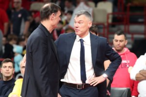 Euroleague: Στην κορυφαία 5άδα Ναν και Βεζένκοφ- Στην 2η καλύτερη Φουρνιέ και Χουάντσο - εικόνα 3