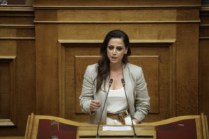 Η χυδαία επίθεση κατά της Ραλλίας Χρηστίδου με ψεύτικη φωτογραφία, η συγγνώμη του δημοσιογράφου και η απρέπεια Ψαριανού - εικόνα 4