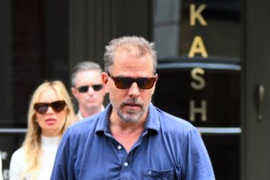 Δίωξη στον γιο του Τζο Μπάιντεν για φοροδιαφυγή: "Ξόδεψε εκατομμύρια δολάρια για να ζει με αλόγιστες σπατάλες"