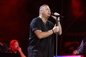 Αντώνης Ρέμος: Γιατί αναβάλλονται οι εμφανίσεις του με τον Χρήστο Μάστορα - Το μήνυμά του