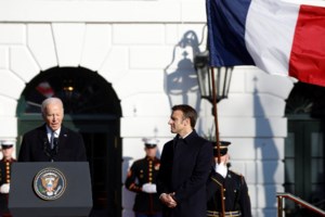 Ουκρανία: Τρεις νεκροί από επιθέσεις του ρωσικού πυροβολικού στην Χερσώνα