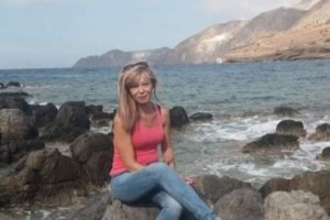 "She’s gone": Ρούχα της Ελένης Τοπαλούδη σε έκθεση για τις γυναικτονίες - εικόνα 2