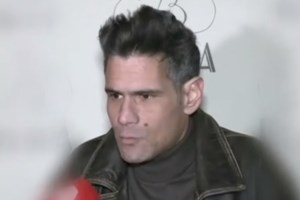 Ελένη Μενεγάκη: Επέστρεψε στην εκπομπή μετά το χθεσινό ατύχημα στο μάτι της - Τι της συνέβη [βίντεο]