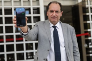 "Βόμβα" από τη Ζωή Κωνσταντοπούλου: Ο Τσίπρας ήθελε να μου δείξει υποκλοπές της ΕΥΠ