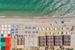 Καύσωνας - Οι θερμοκρασίες τώρα: Στους 43℃ ο υδράργυρος στη Σπάρτη, στους 41℃ στη Χαλκίδα και ανεβαίνει