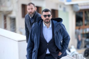 Τηλε- briefing και στον ΣΥΡΙΖΑ την Τετάρτη