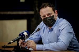 Κορονοϊός: Γιατί δεν υπάρχει "αθηναϊκή μετάλλαξη"- Μαγιορκίνης και Δημόπουλος εξηγούν πώς ονομάζονται τα νέα στελέχη