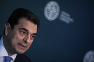 Φον ντερ Λάιεν: Σύντομα σε λειτουργία σταθμοί LNG σε Ελλάδα, Κύπρο, Πολωνία