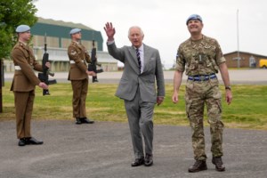 Ο βασιλιάς Κάρολος έχρισε τον Γουίλιαμ αρχισυνταγματάρχη της Aεροπορίας Στρατού- Ο τίτλος προοριζόταν για τον Χάρι - εικόνα 7